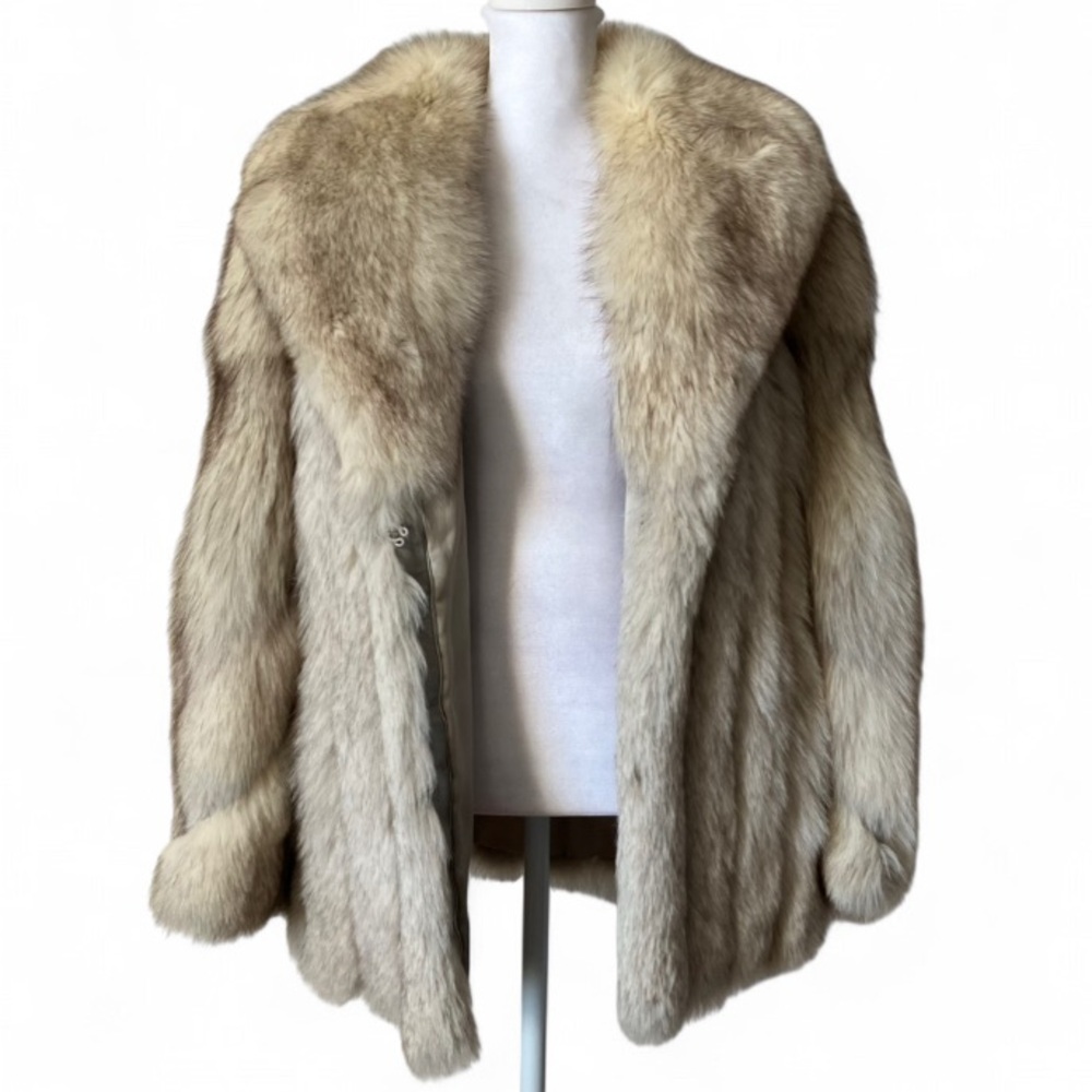 Women’s Vintage Blue Silver Fox Striped & Chevron Sleeve Fur Coat size Small - Picture 3 of 15